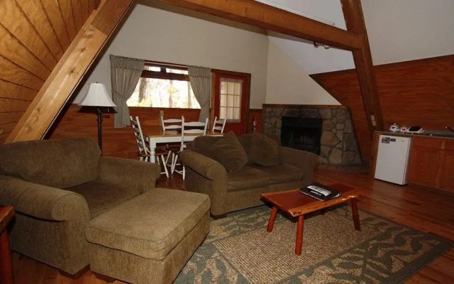 Chalets Hocking Hills - A-Frame Cabins