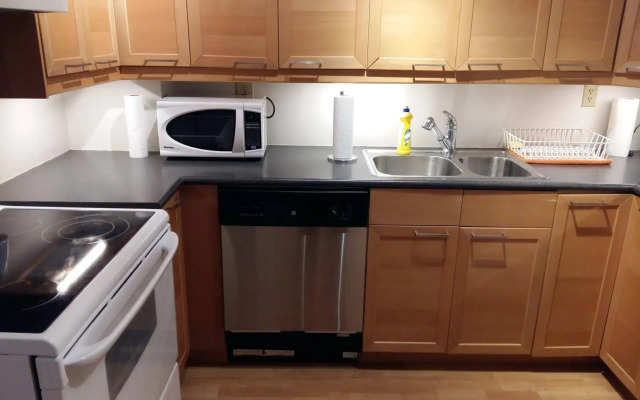 Toronto Furnished Living Pembroke