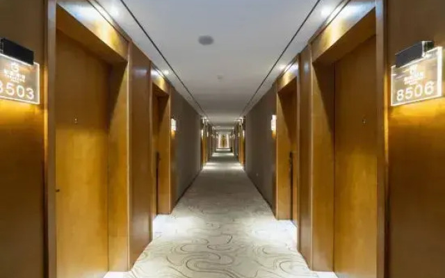 Marriott Guihuang Hotel (Guigang High - speed Railway Station Branch, Keshi World Plaza Branch)