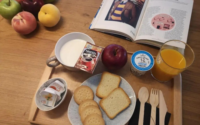 La França Travellers - Adults Only