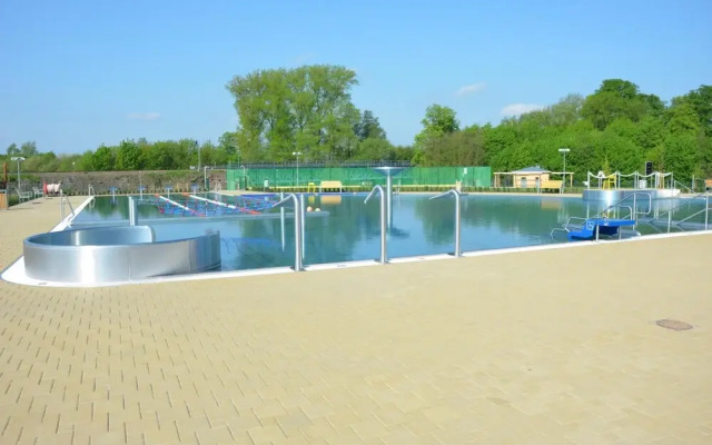 Poolincluded Chalet Jizera