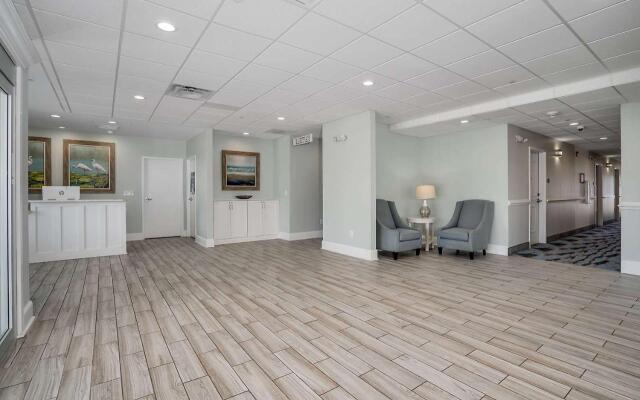 Lighthouse Suites - Best Western Signature Collection