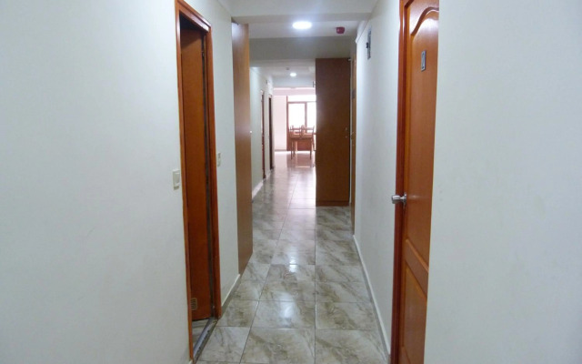 Center Hostel and Guest House