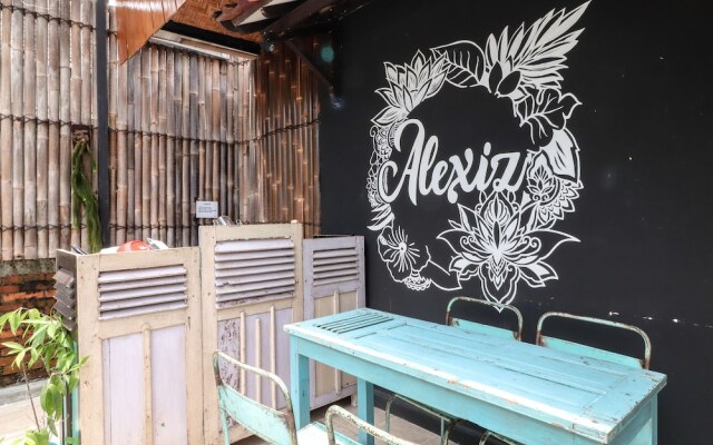 Alexiz Hostel