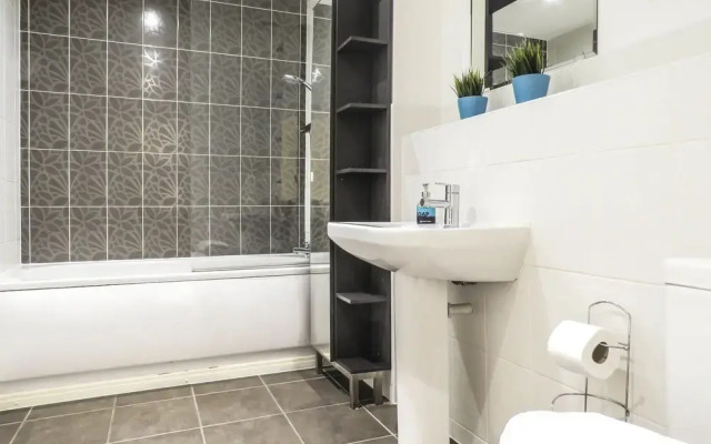 Tudors eSuites Birmingham Apartments with Parking