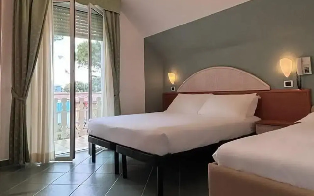 Family Hotel Pinetina Mare