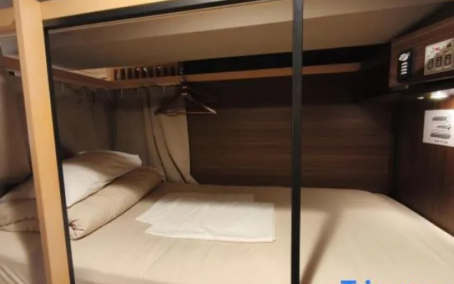 기숙사 내 침대 (여성용 기숙사) 사진 3