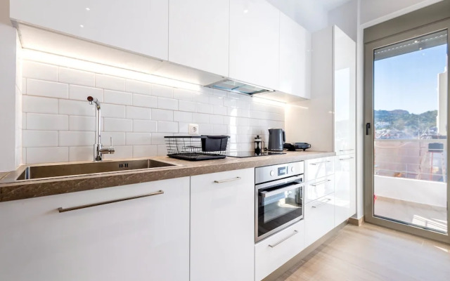 Phaedrus Living Luxury Penthouse Potamianou