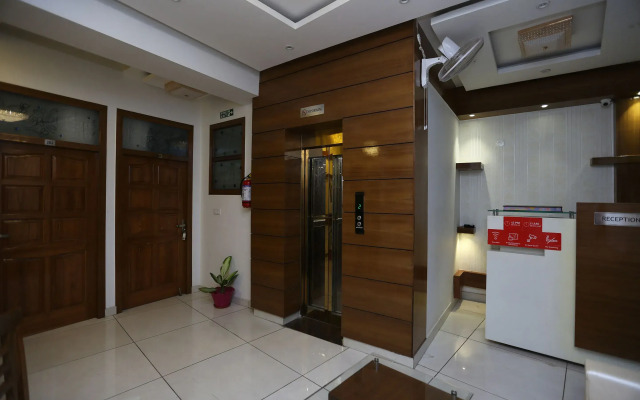 Oyo 16761 Rk Regency