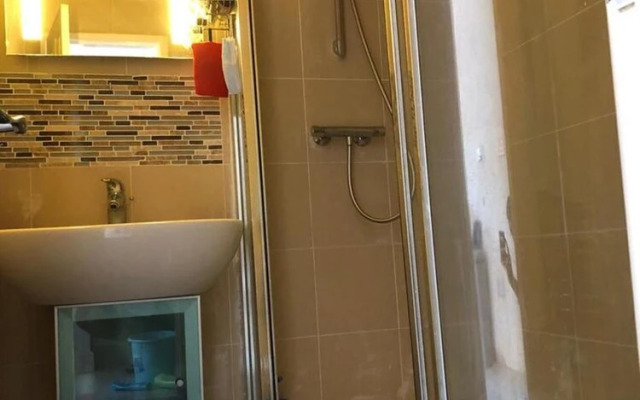 Immaculate 2-bed House in High Wycombe Hp14