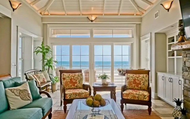 Cinnamon Sands 6 Bedroom Home by RedAwning