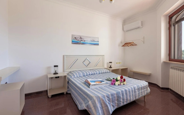 Tenuta San Cassiano with garden and pool