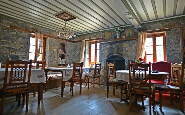 Efes Konaklari