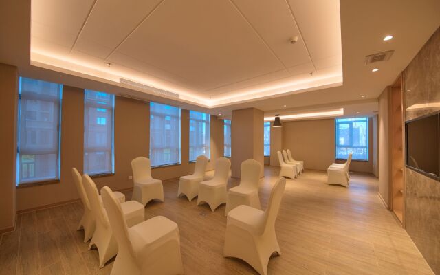 Holiday Inn Express Shenyang Tawan by IHG