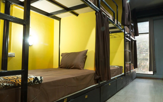 Iris hostel