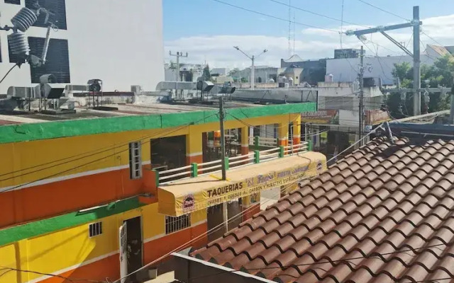 TJ Apartments, Calle 6, PDC