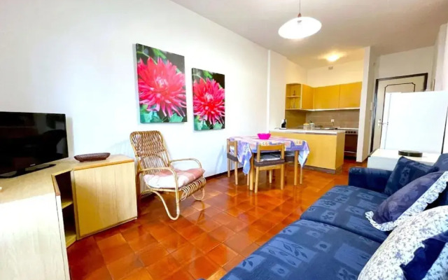Nice Apartment With Shared Pool