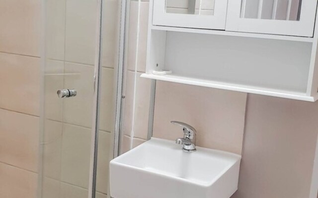 Room-cosy Double Private Bedroom 2-3