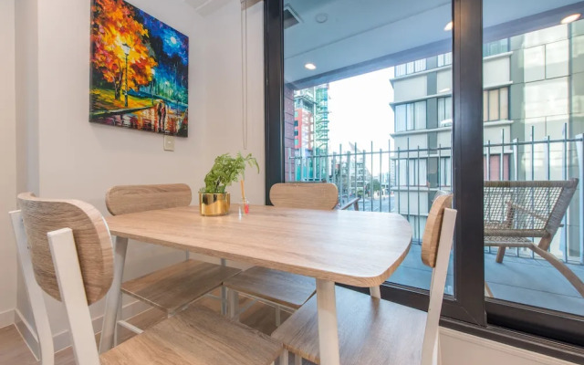 JHT - 1 BRM Apartment, Opposite to SkyTower with view