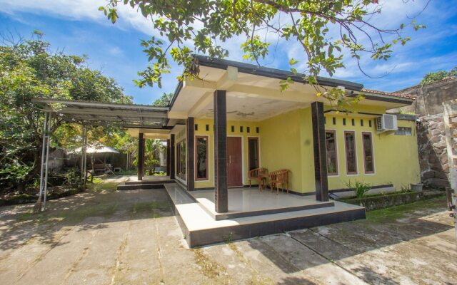 OYO Life 93409 Anugrah House