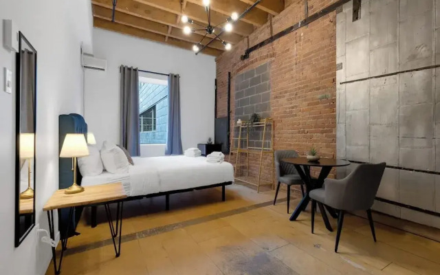 The Little Prince Rooms-Old Montreal