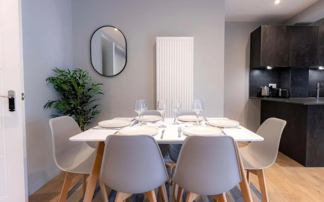 Victoria Park Vista One-bedroom by Sojo Stay