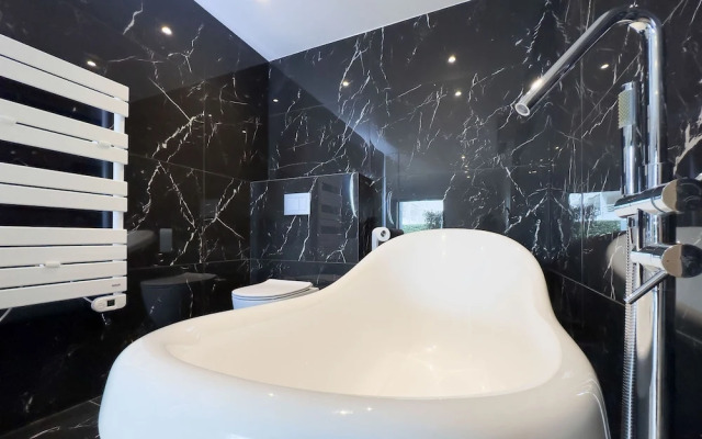 Le First in Cannes With 2 Bedrooms and 2 Bathrooms