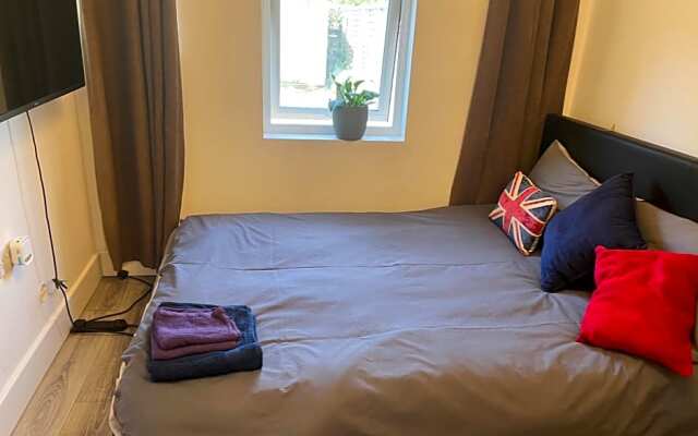 Stunning Twickenham Rugby Studio Flat