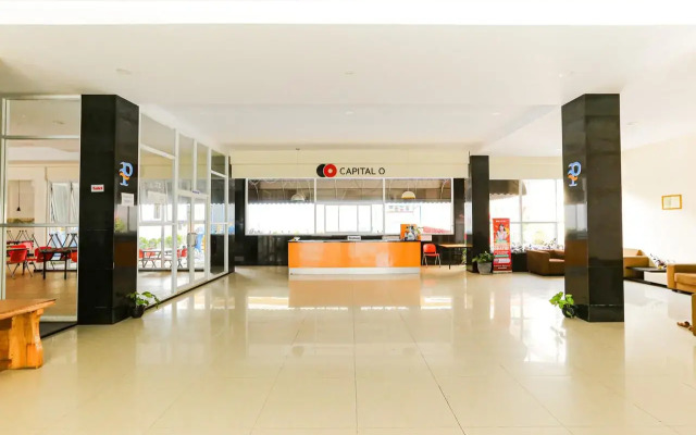 Capital O 1246 Hotel Grand Pacific