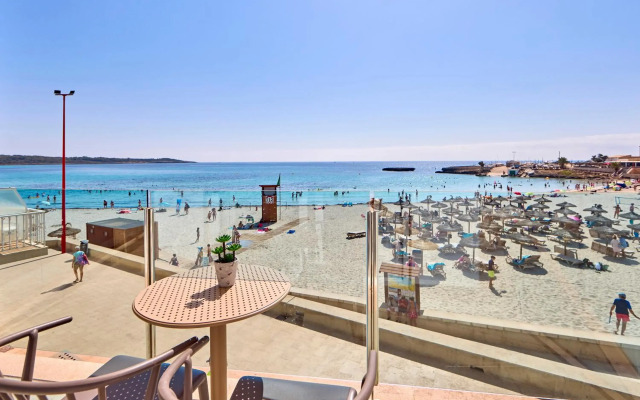 Universal Hotel Perla