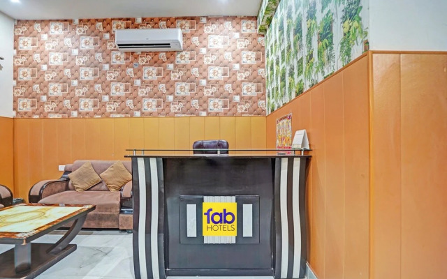 Fabhotel Comfort Inn