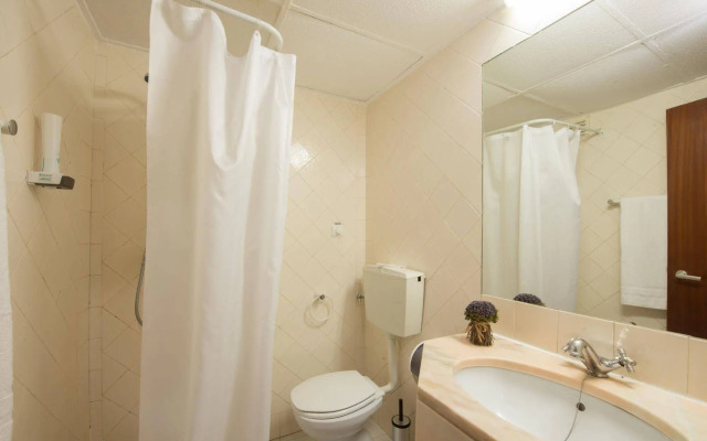 Holiday Inn Express and Suites Lisbon Principe Real by IHG