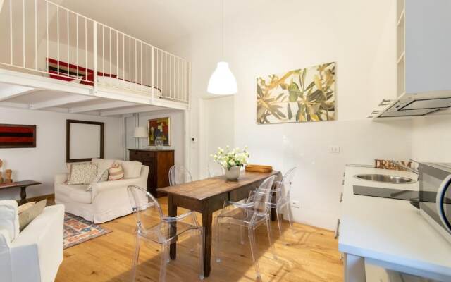 Charming Studio Near Piazza Castello by Wonderful Italy