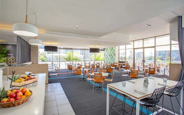 Hotel Apartments on 22 View Avenue, Surfers Paradise