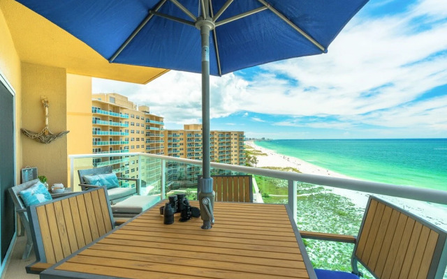 Regatta Beach Club N 913 by Vtrips