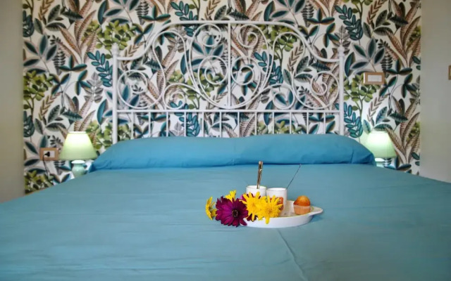 Villa Giselda With Private Pool and Outdoor Whirpool
