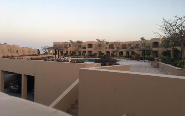 Pool View one bedroom at Hurghada - B101