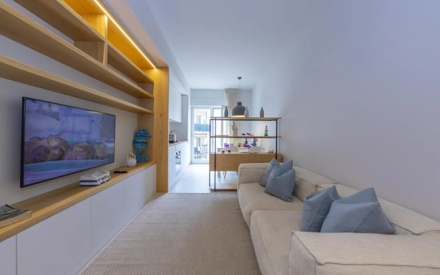 Mina Apartment 100m From Sea