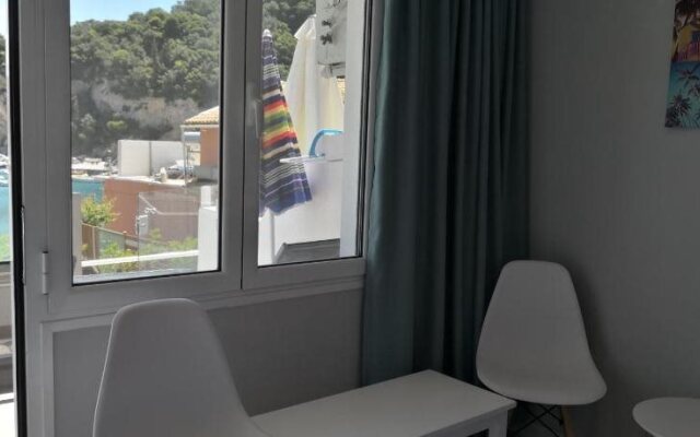 Molos Beach Apartments