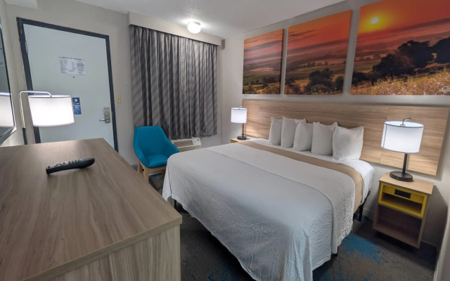 Days Inn by Wyndham Champaign/Urbana