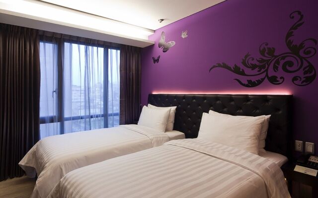 FX Hotel Taipei Nanjing East Road Branch