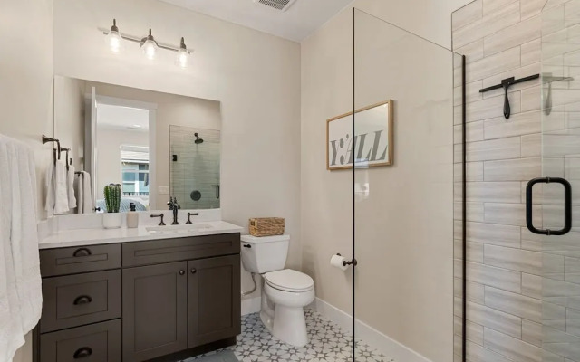 Southwest Getaway 6 Bedroom Home