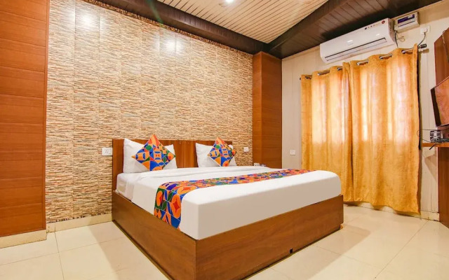 Fabhotel Doon Maira