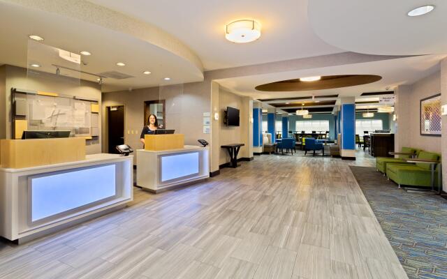Holiday Inn Express Hotel & Suites Largo-Clearwater by IHG