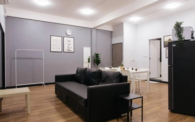 U3 Large 2 Bedroom Full kitchen near BTS Udomsuk