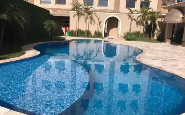 Hotel Oeste Plaza