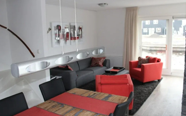 Comfortable Villa With Combi-microwave, Near Terherne