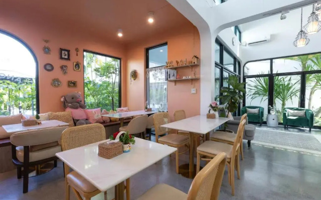 Angpao Hotel