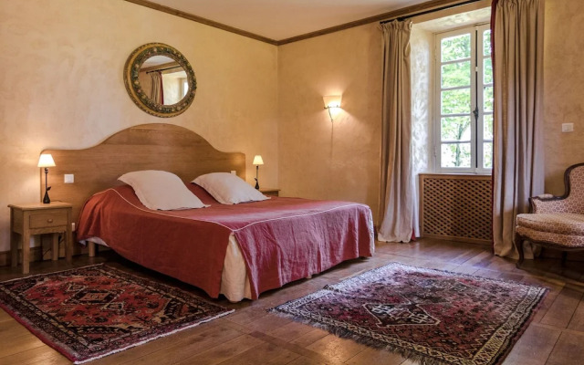 Ritzy Mansion in Sourzac With Tennis Court, Pool & Gym