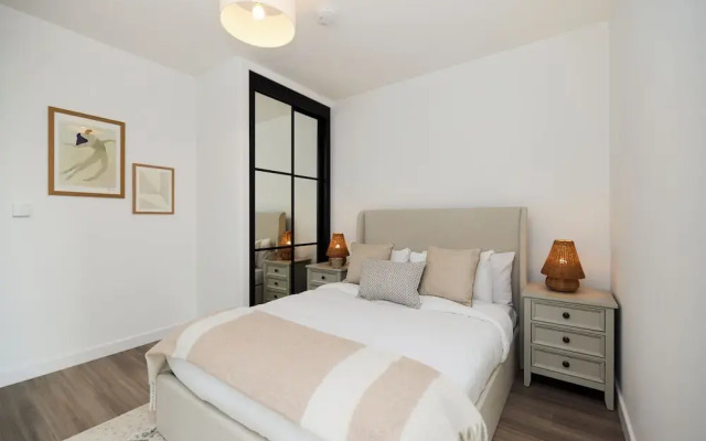 The Tottenham Escape - Lovely 2bdr Flat With Balcony